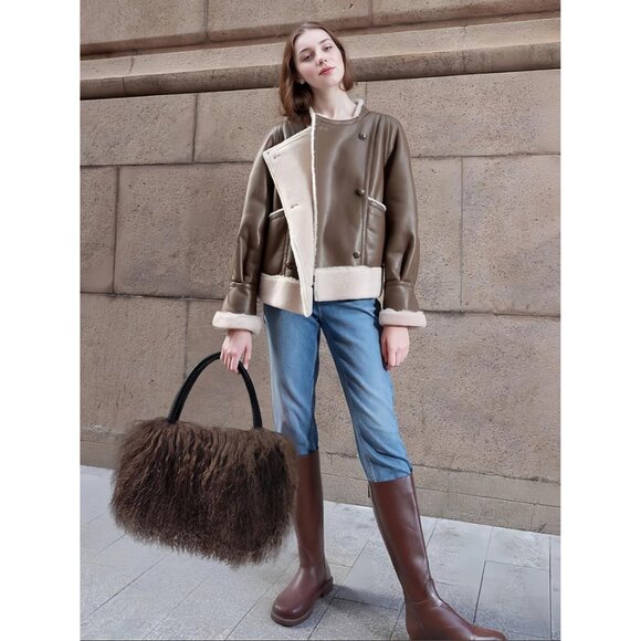 Luxury Mongolian Lamb Fur Handbag with Leather Handles – Chocolate Elegance - Picture 5 of 9